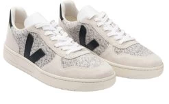 Veja V-10 Shoes - Women's 41 Veja V-10 Shoes - Women's -Chic Feet Boutique 2f154037 f8d3 4d99 aed9 2ad77ccdf8fd